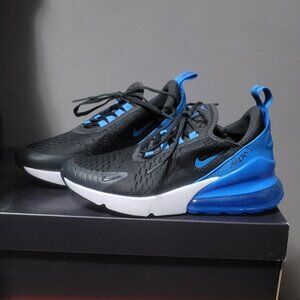 Like New Youth Nike Air 270's